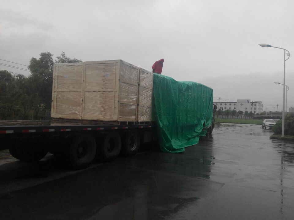 2017年6月北京創(chuàng)聯(lián)匯通電氣-雨中發(fā)貨現(xiàn)場(chǎng)，一直以顧客服務(wù)為較好